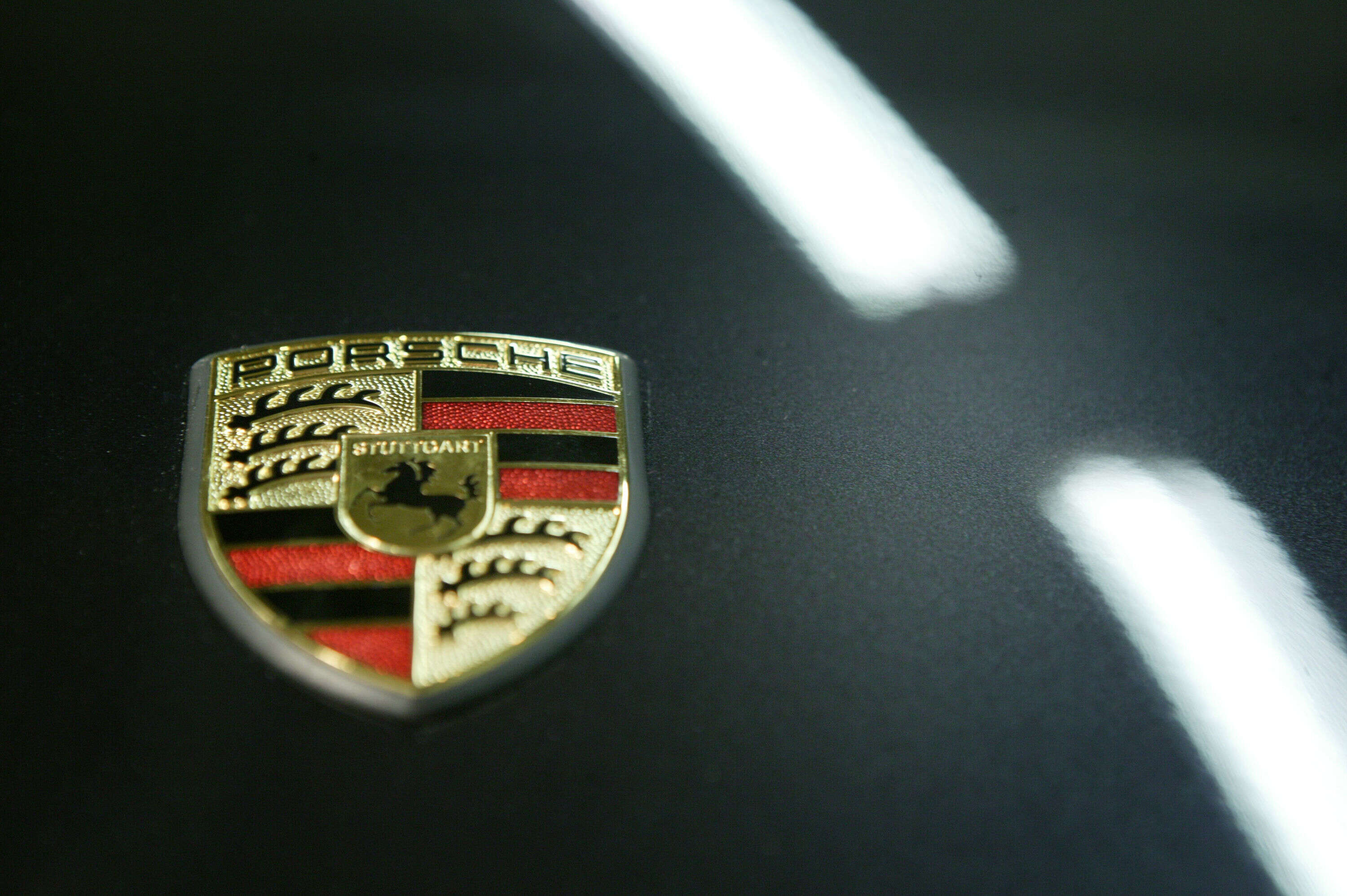 Suomi-malli sähkölle?– Porsche härnää salaperäisellä konseptiautolla - Vimarsana News